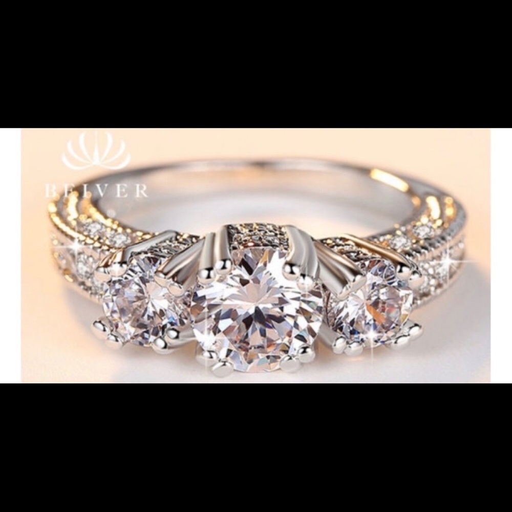 Set of 5 dazzling rings